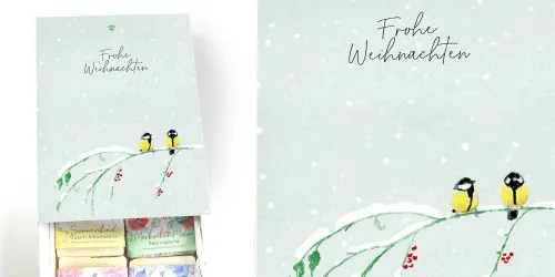 Wunderschöne Geschenkschachtel für Naturseifen - festliches Design mit zwei Vögeln auf verschneitem Ast.
