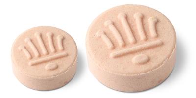 Shampoobar für feines Haar mit Wildrosenöl - festes Shampoo aus eigener Manufaktur mit THOMA Naturpflege Prägung.